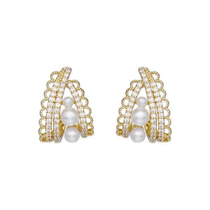 Necklace and earrings for women 