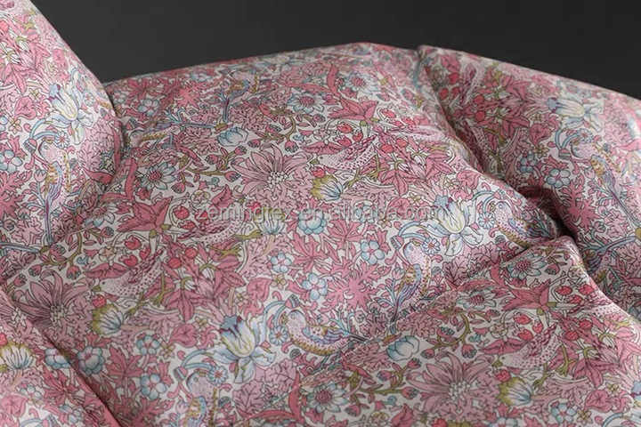 Strawberry Thief Liberty Cotton Fabric Liberty London قماش قطني من ليبرتي للأطفال بلون الفراولة الوردي