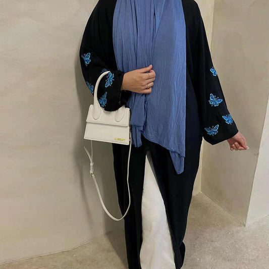 عبايات نسائيه انيقه و فاخره - Elegant and luxurious women's abayas