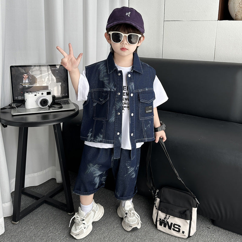 طقم ملابس أطفال