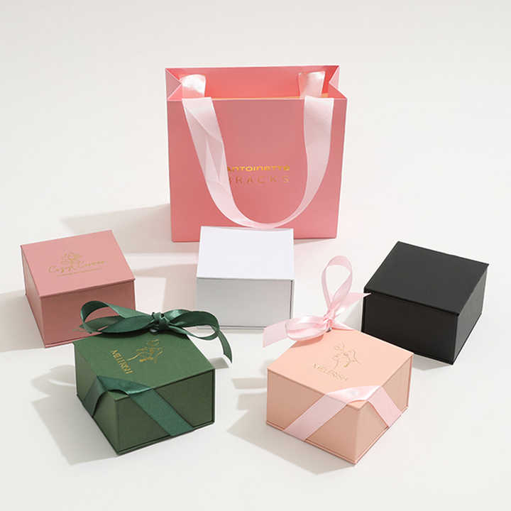 هدايا، gifts