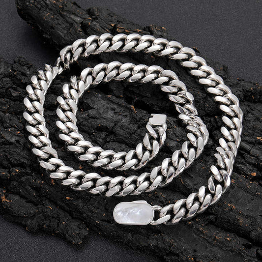 قلادات نسائيه