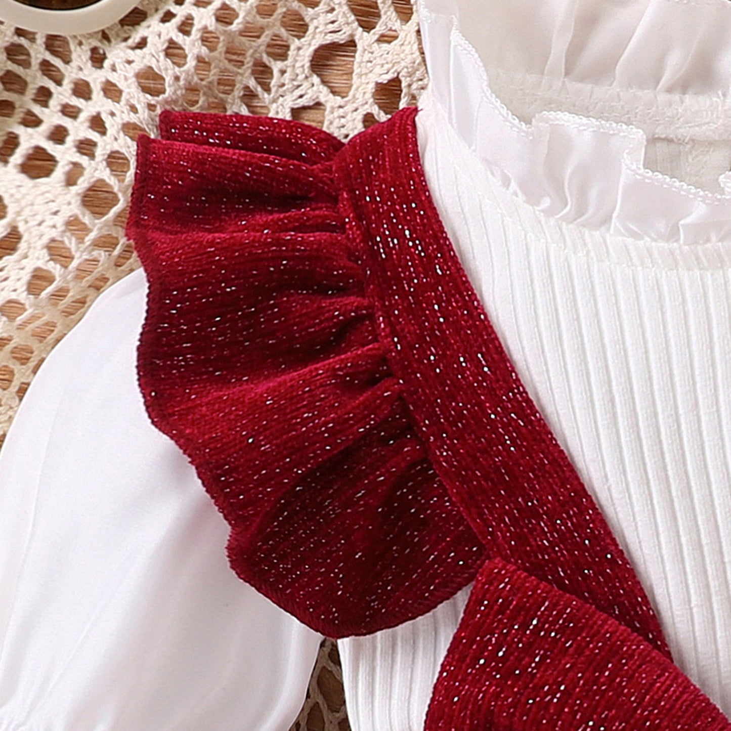 بنات حديثي الولاده