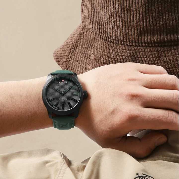 NAVIFORCE Men's Fashion Sports Watch Movement. 
