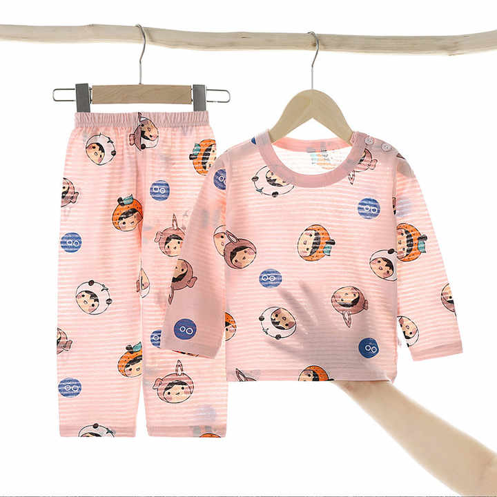 Children's sleep suits 