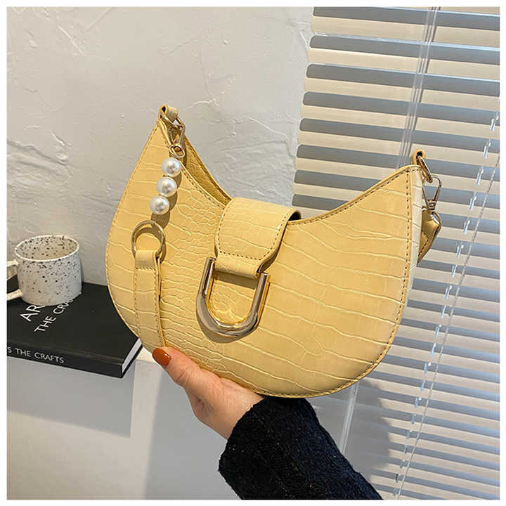 Women's handbags 