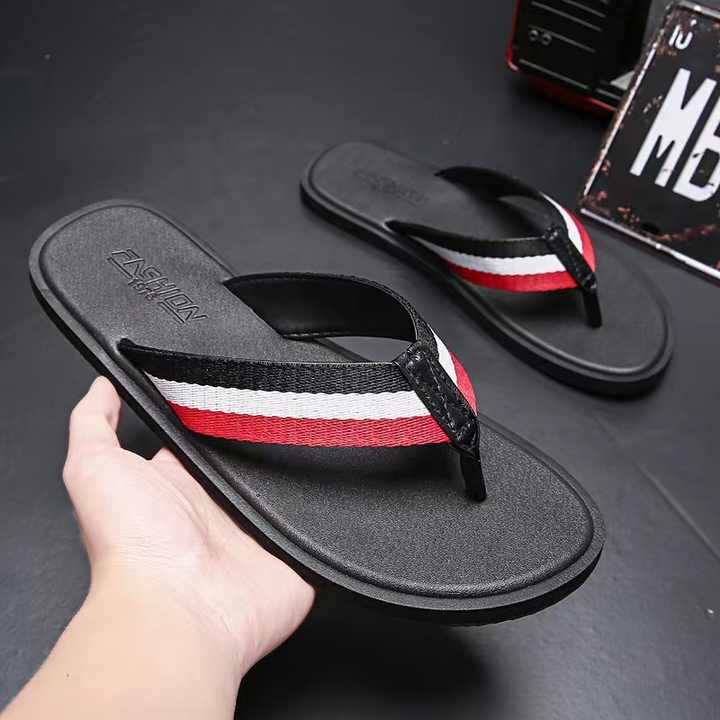 Fashionable beach sandals 