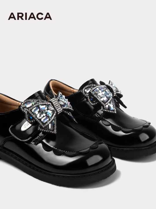 Ariaca Girls' Comfortable Black Butterfly Sandals, Fashionable Easy-to-Tie Student Wedding Party Shoes for Spring 