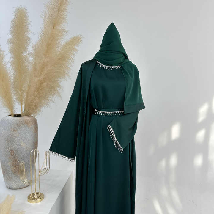 عبايات نسائيه ملونة
