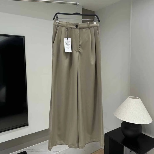 بنطلون نسائي