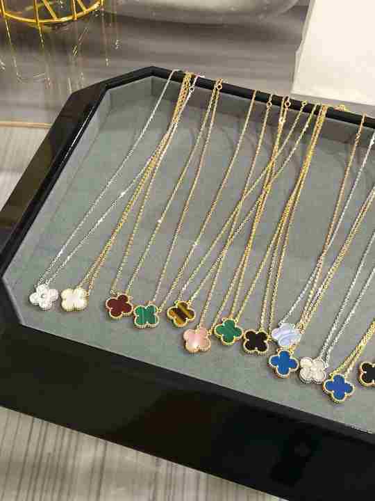 Jewelry and accessories 