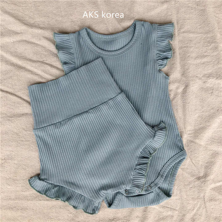 newborn baby girls clothes 