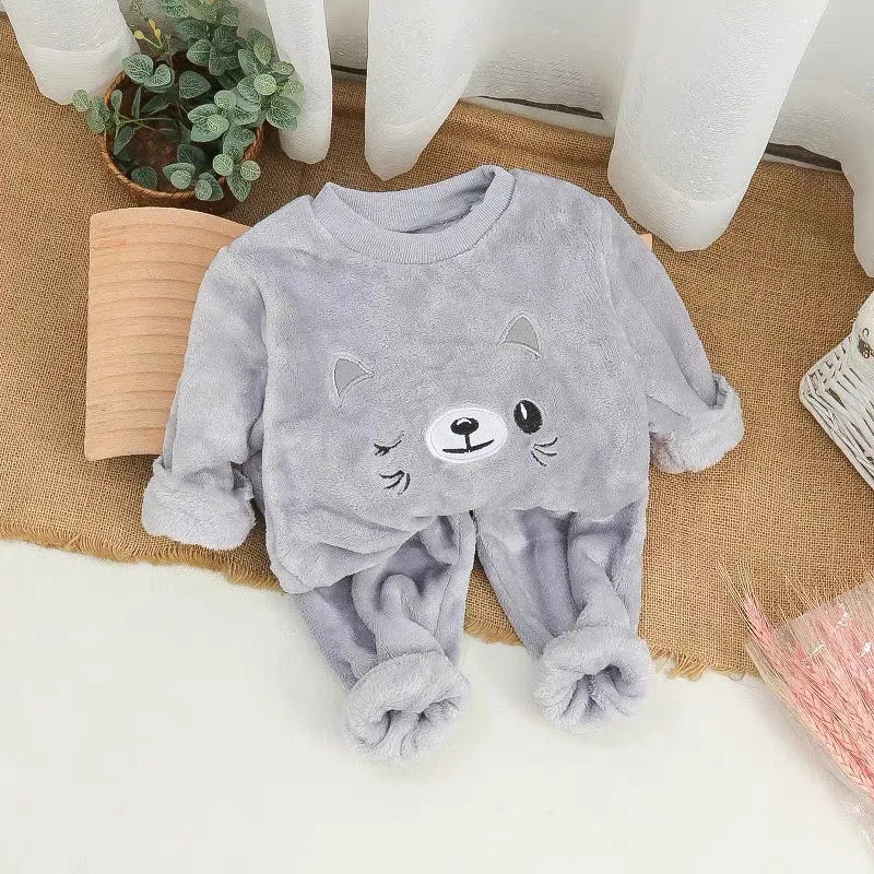 Boys and girls long sleeve pajama set 