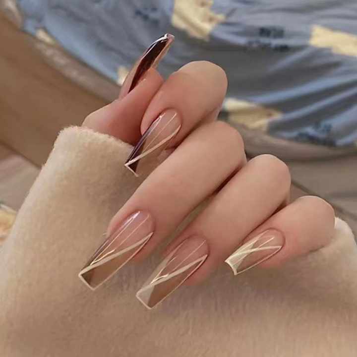 Artificial Nails 