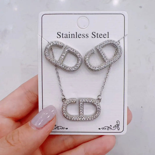 قلادات نسائيه