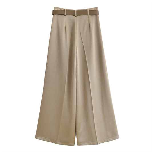 بنطلون نسائي