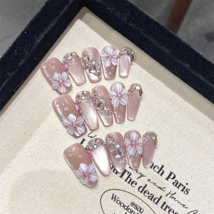 أظافر أكريليك شفافة Clear Spring Acrylic Nails