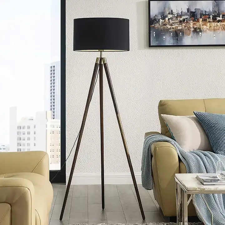 مصباح أرضي بتصميم فني اكسسوارات .