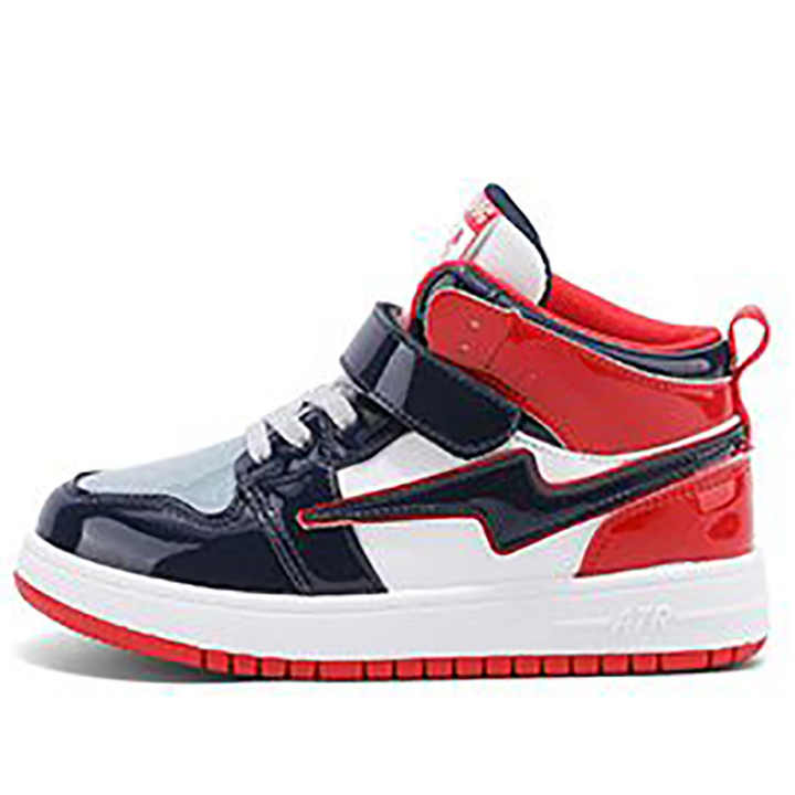 New fashion kids sneakers . موضة جديدة أحذية رياضية للأطفال