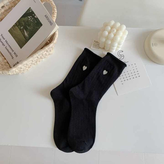 Fashion Embroidered Cotton Women's Socks UF4306جوارب بسيطة متوسطة الطول، جوارب طويلة ناعمة