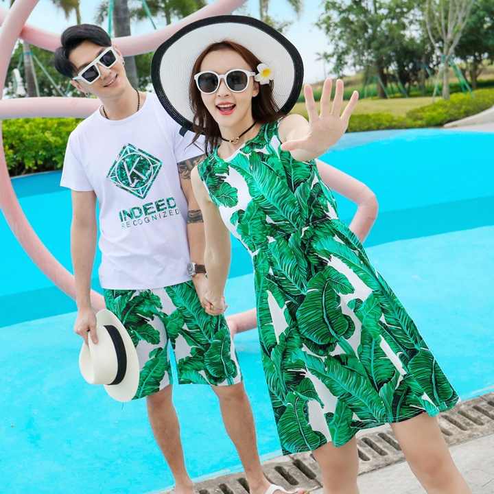 Family clothes suitable for summer holidays 