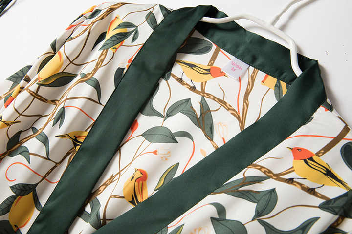 Women's sleepwear 