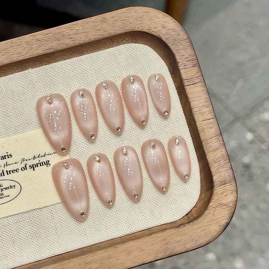 artificial nails 