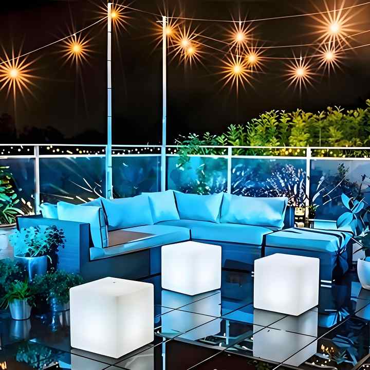 Cube with one seat .. مكعب مع مقعد واحد