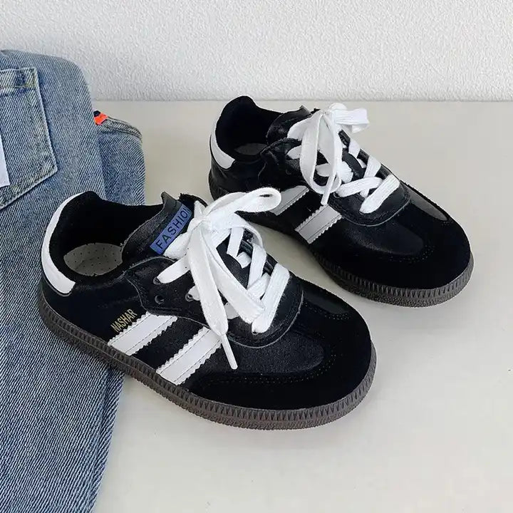 أحذية تدريب أطفال أولاد وبنات كاجوال مسطحة  . Children's Boys and Girls Casual Flat German Striped