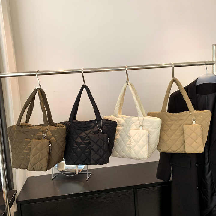 Women's handbags 