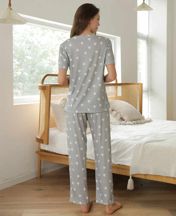 Women's sleepwear 