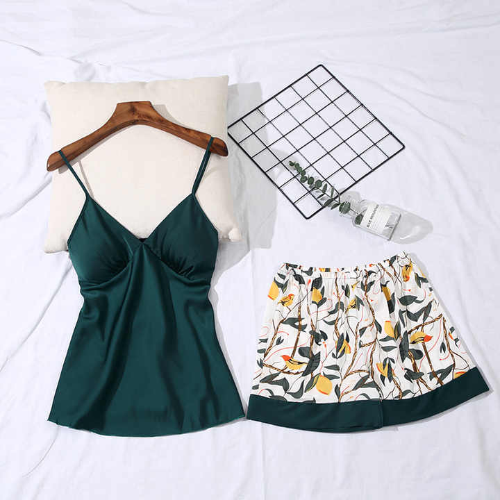 Women's sleepwear 