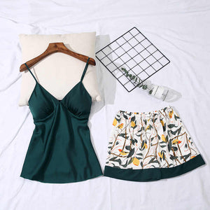 Women's sleepwear 