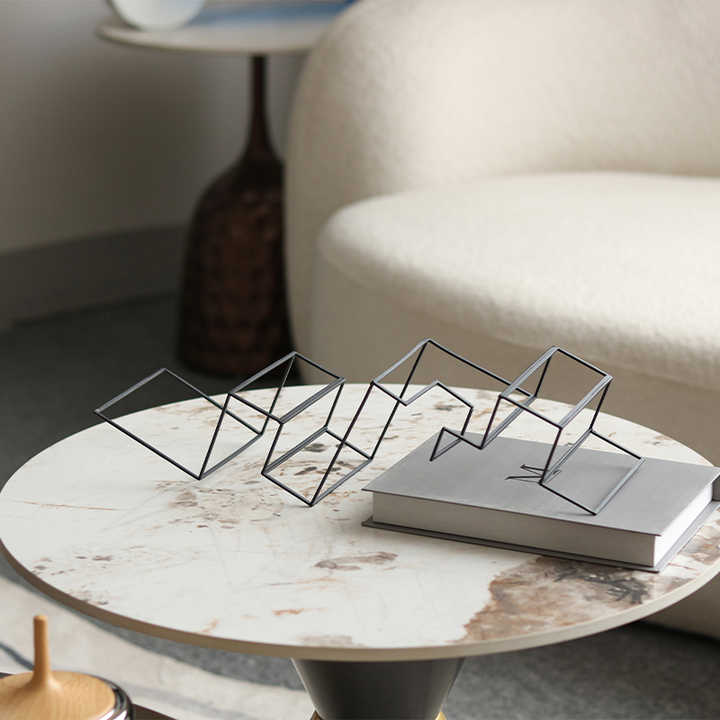 Wholesale Unique Products Hotel Decor Handmade 3D Wire Irregular Metal Art Home Decor Accessories 