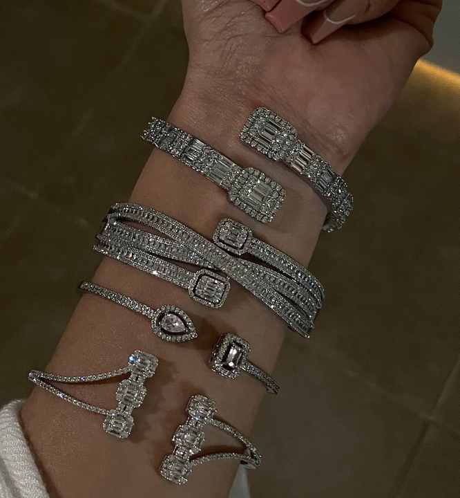 Jewelry and accessories 