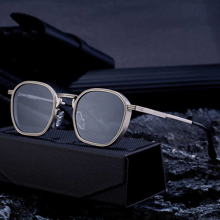 Fashionable Sunglasses 