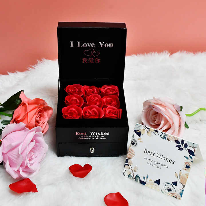 Valentine's Day 9 Forever Artificial Roses with Pendant. 