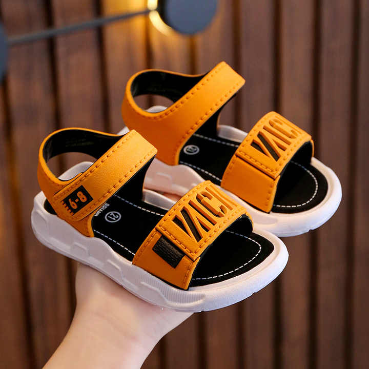 Children's shoes 