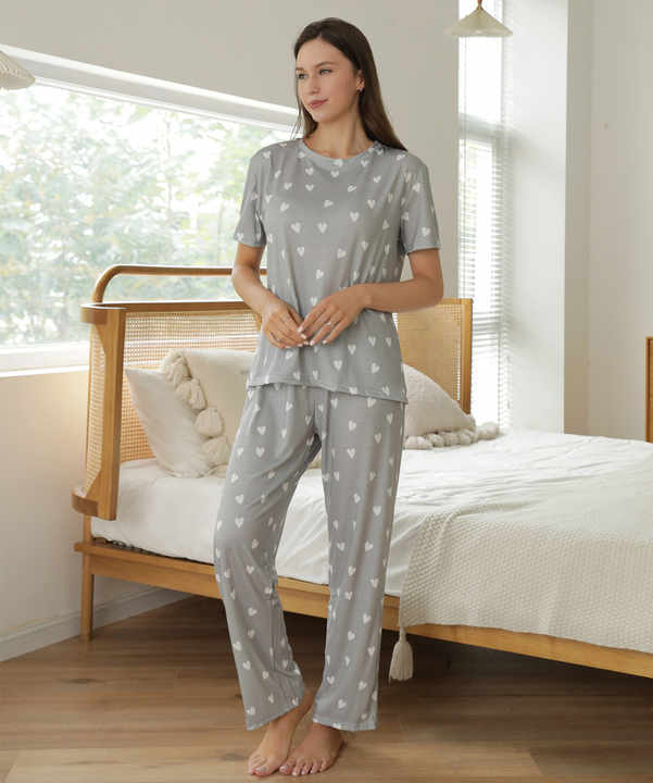 Women's sleepwear 