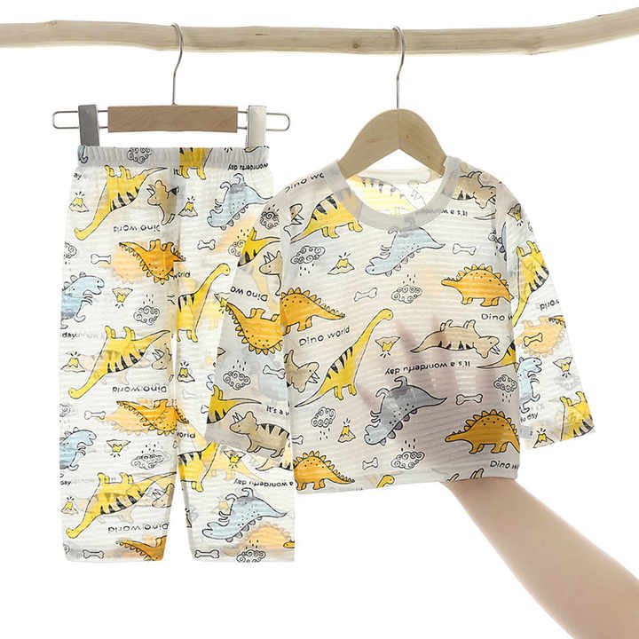 Children's sleep suits 