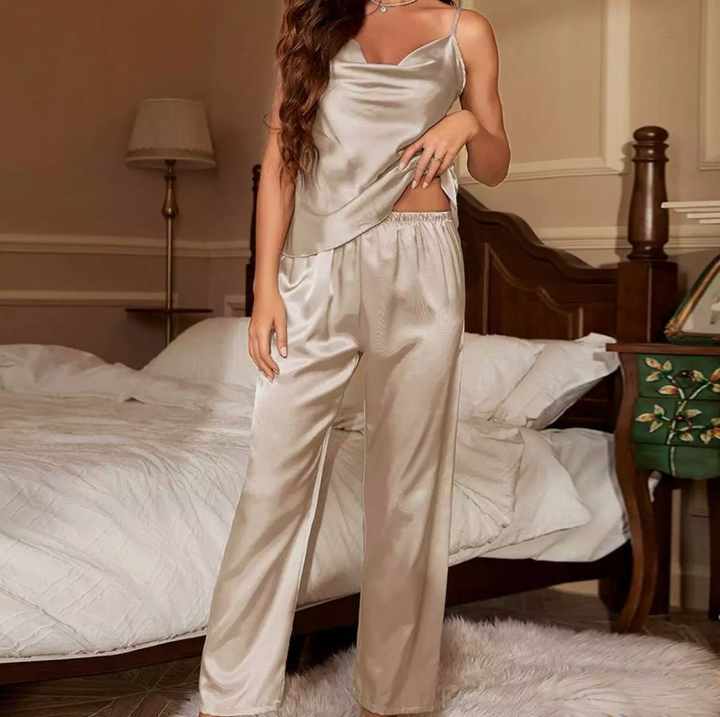 Women's long-sleeved pajamas 