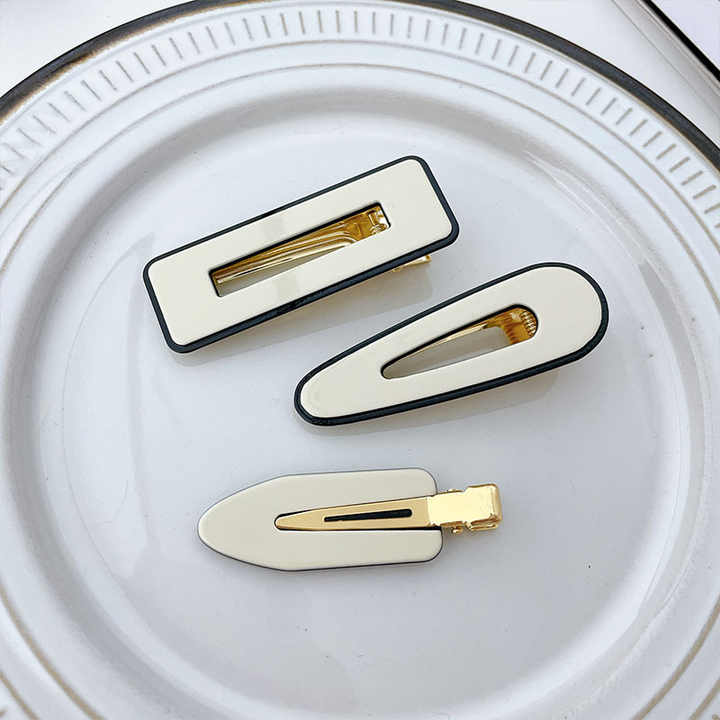 New hairpin with acetic acid 