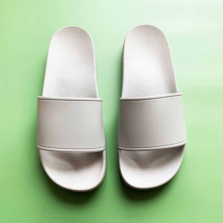 trendy summer sandals 