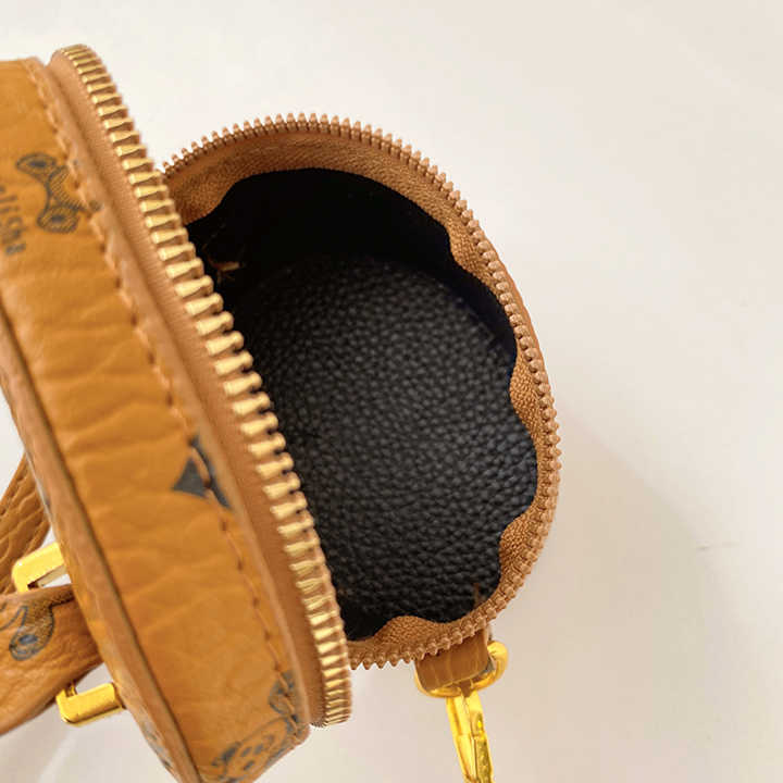 Cute little bucket bag with famous brand design 