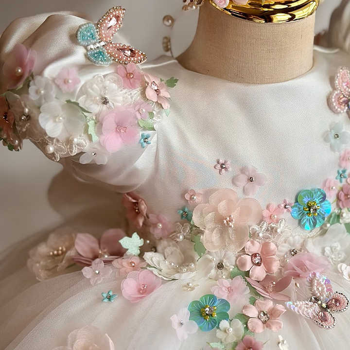 delicate wedding dress 