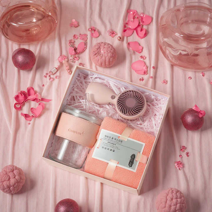 هدايا نسائيه