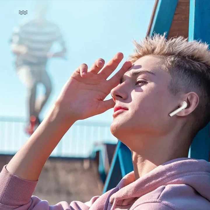 headphones . سماعات