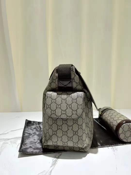 Diaper bag for mothers 