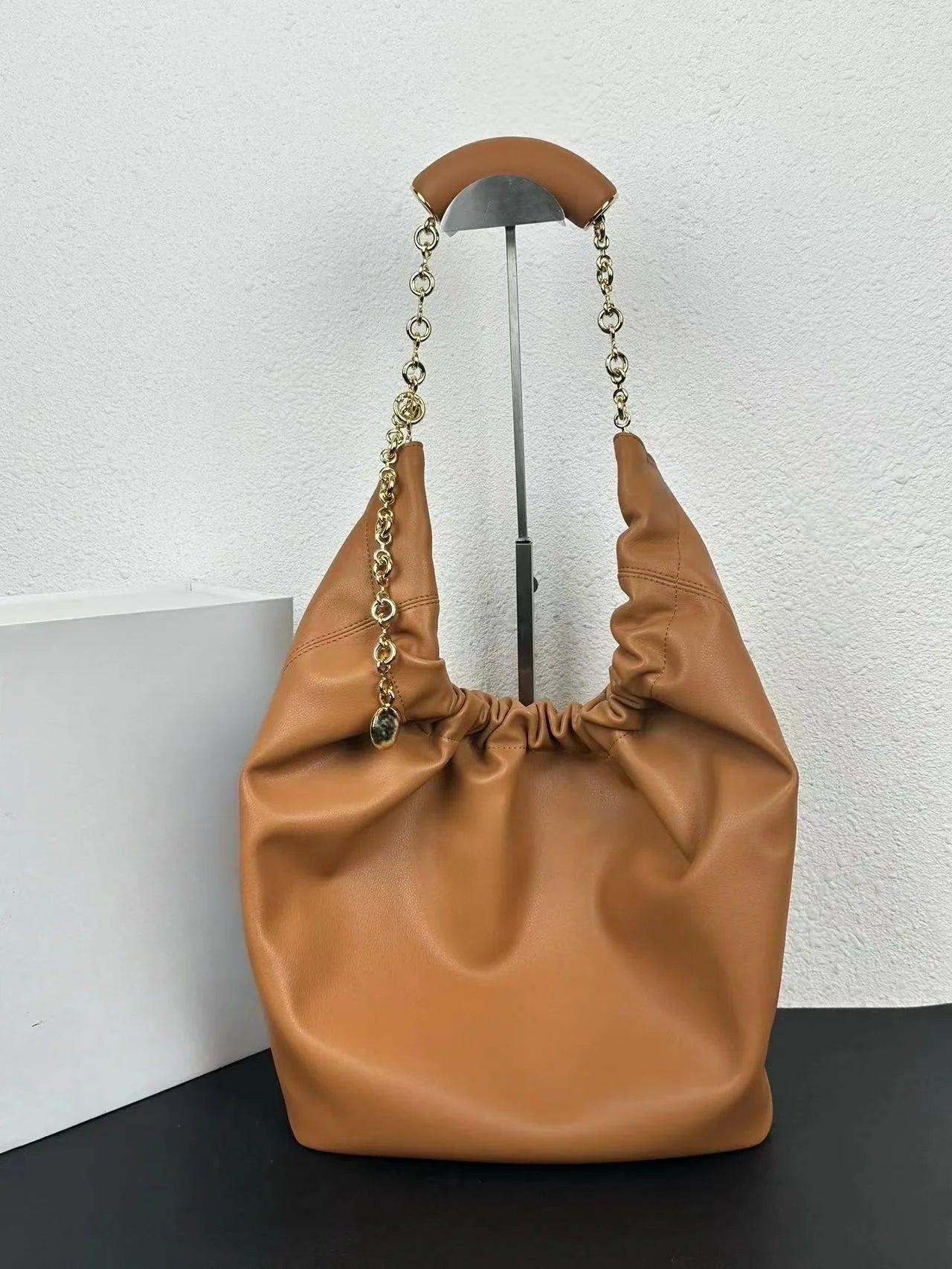 New bag in soft folded cowhide 