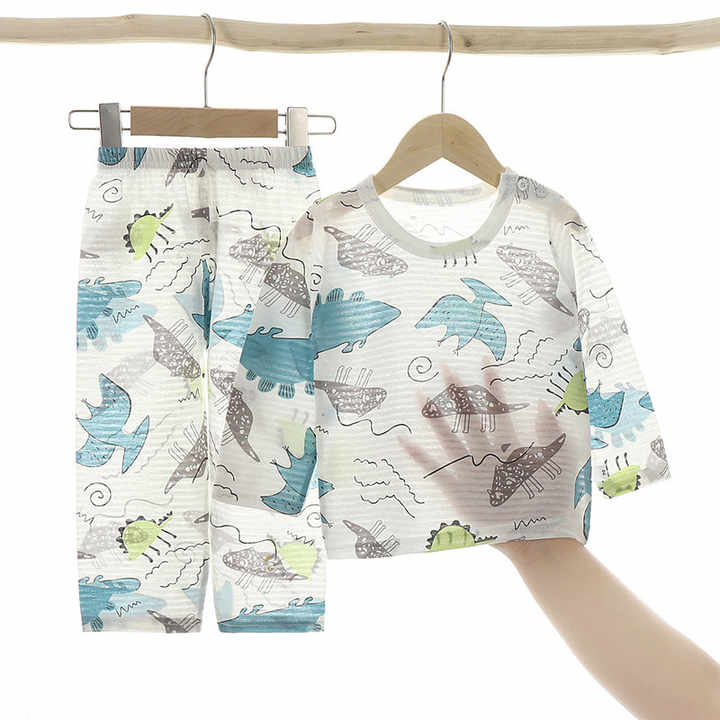 Children's sleep suits 